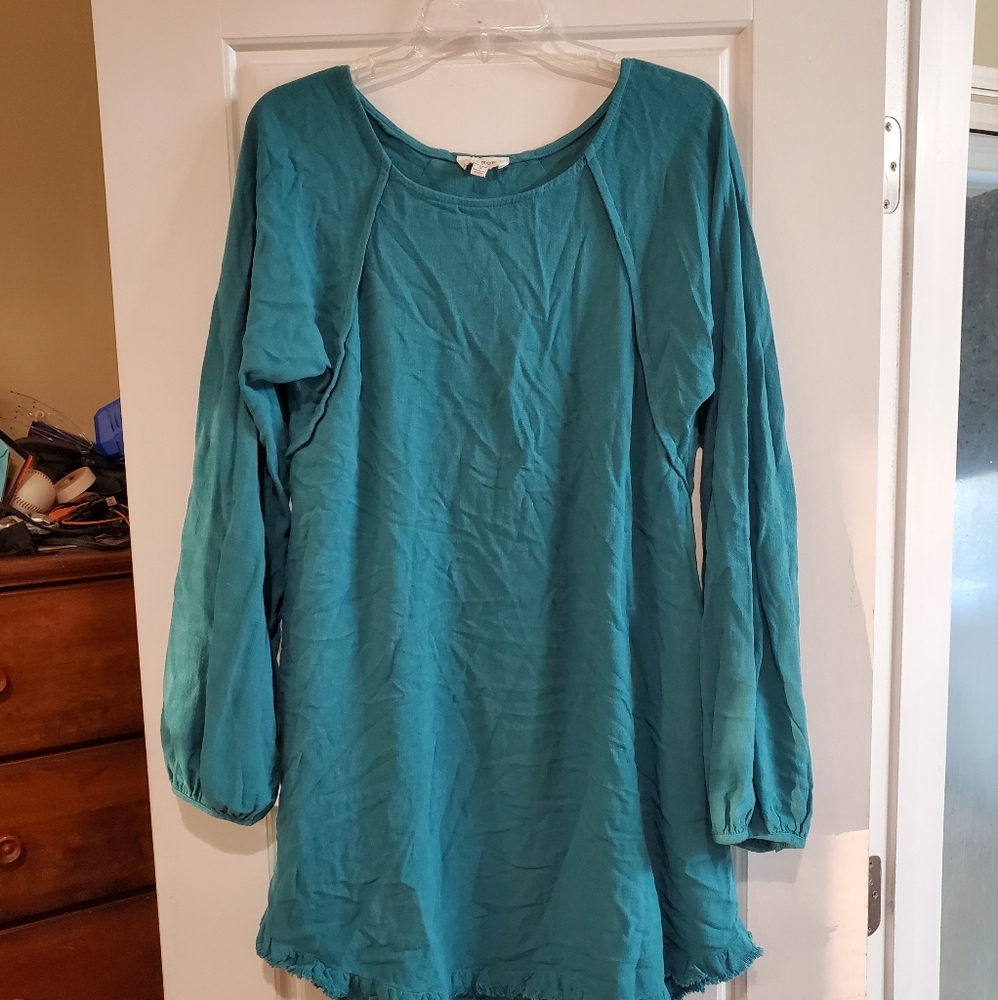 Woman's size small long sleeve dress
